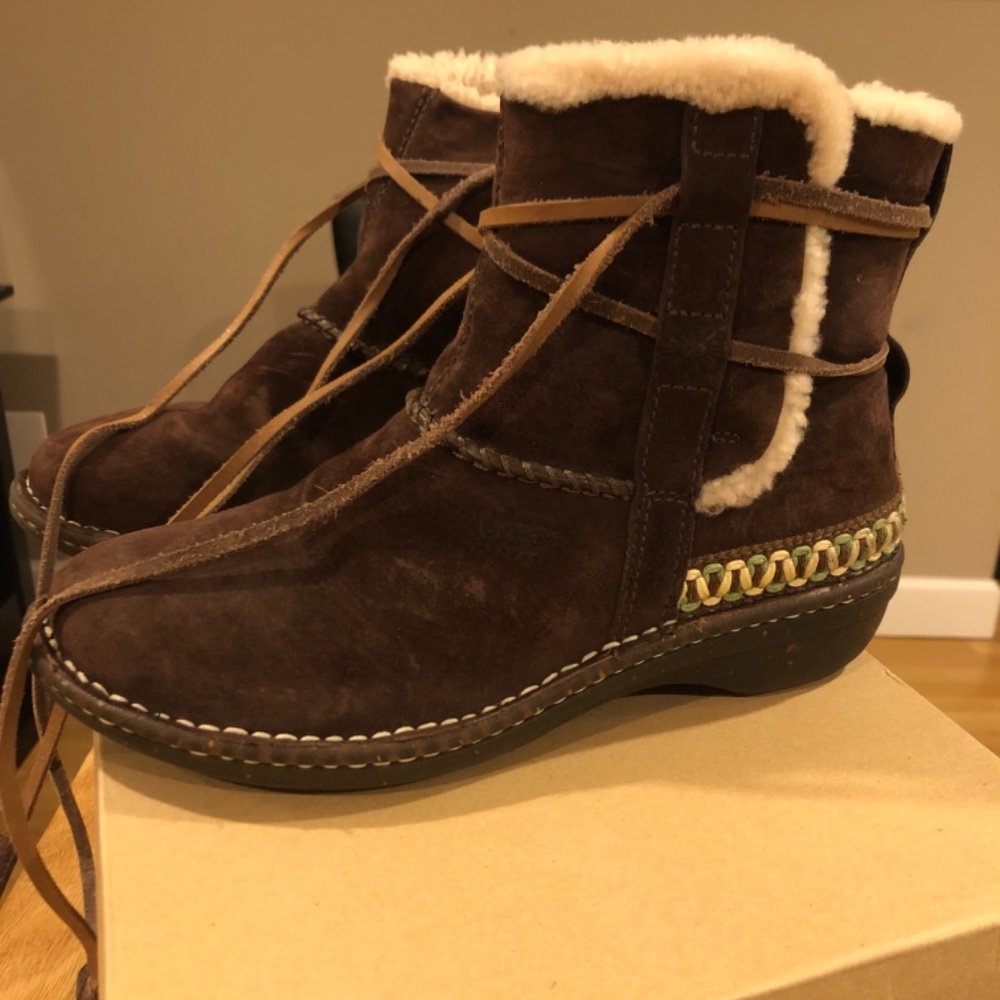 Ugg Australia Cove Booties in Espresso